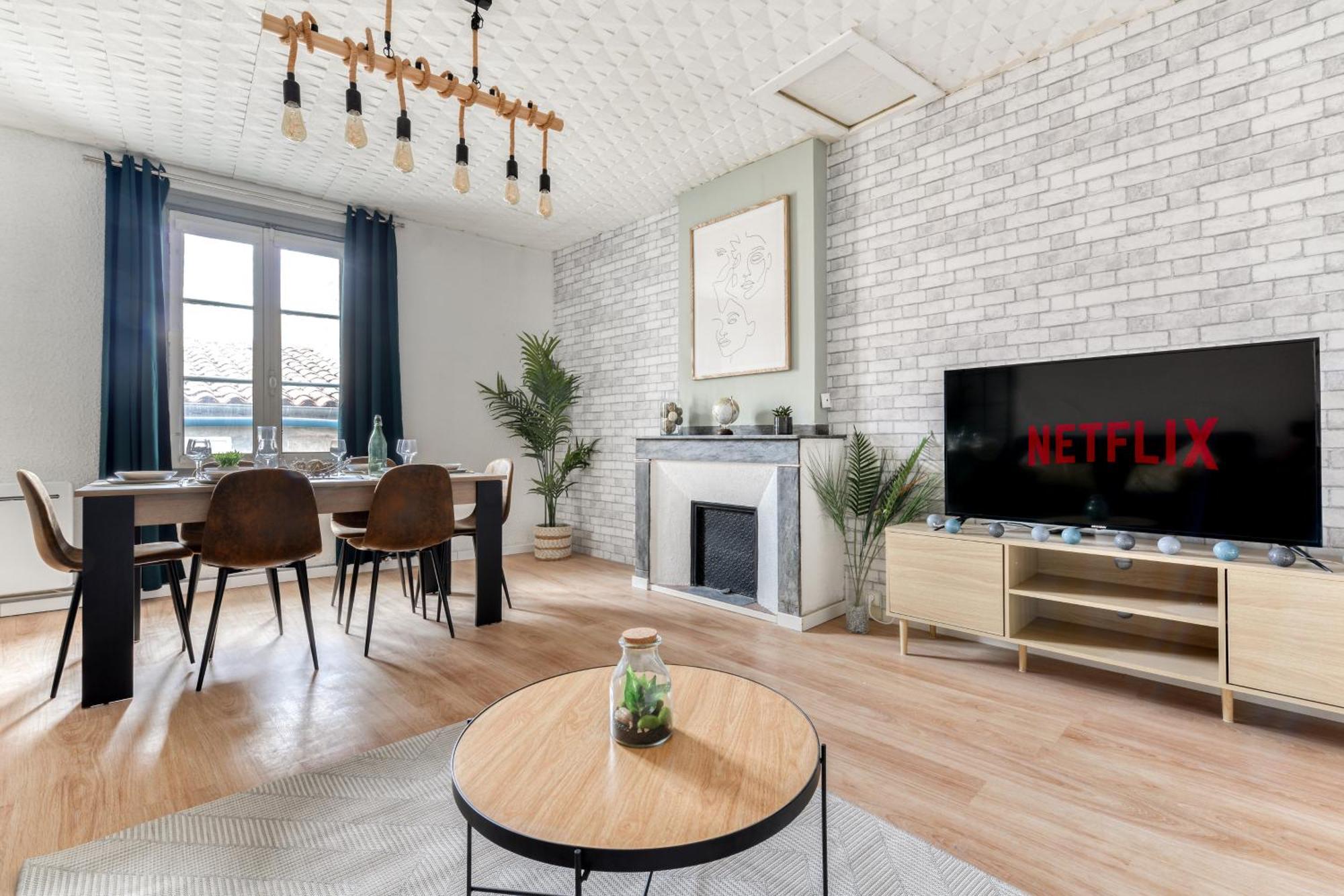 Apartment El Balneo - Wifi - - A Pied - Netflix - Parking *